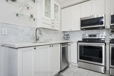11121 Yonge Street Richmond Hill ON L4C 0S7
