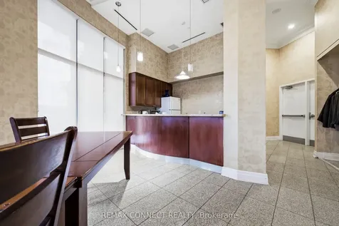 11121 Yonge Street Richmond Hill ON L4C 0S7