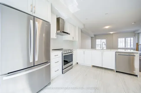 7 Maybank Lane Whitchurch-stouffville ON L4A 4X7