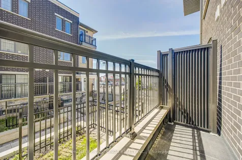 7 Maybank Lane Whitchurch-stouffville ON L4A 4X7