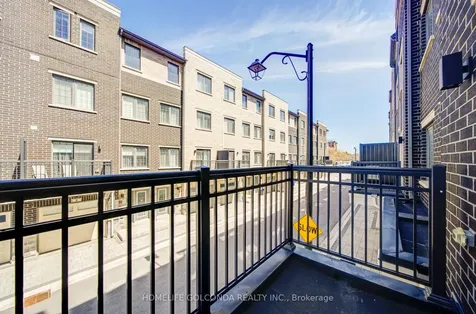 7 Maybank Lane Whitchurch-stouffville ON L4A 4X7