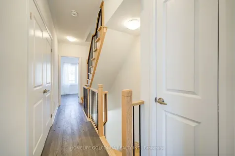 7 Maybank Lane Whitchurch-stouffville ON L4A 4X7