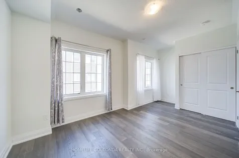 7 Maybank Lane Whitchurch-stouffville ON L4A 4X7