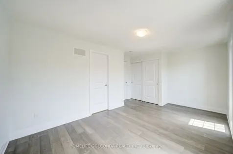 7 Maybank Lane Whitchurch-stouffville ON L4A 4X7