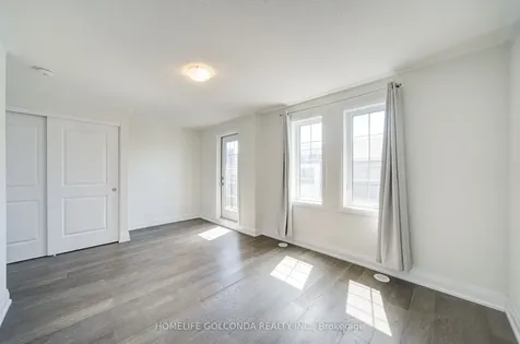 7 Maybank Lane Whitchurch-stouffville ON L4A 4X7