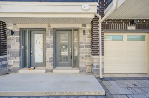 7 Maybank Lane Whitchurch-stouffville ON L4A 4X7