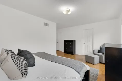 182 Buena Vista Drive Vaughan ON L4H 1T7