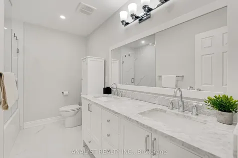 182 Buena Vista Drive Vaughan ON L4H 1T7