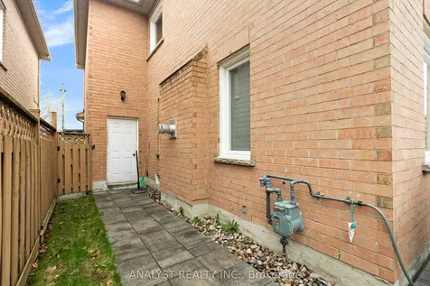 182 Buena Vista Drive Vaughan ON L4H 1T7