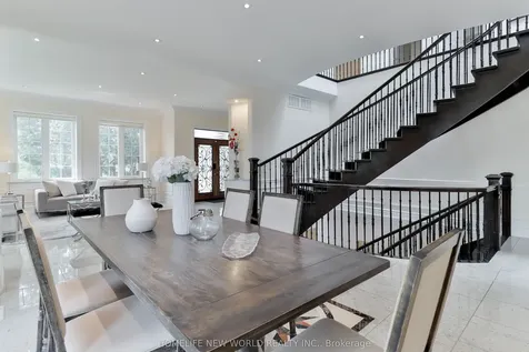 5 Oakcrest Avenue Markham ON L3R 2B7