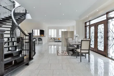 5 Oakcrest Avenue Markham ON L3R 2B7