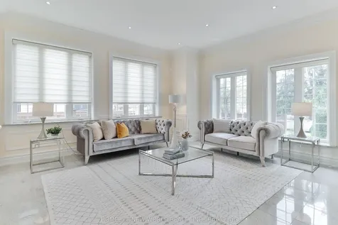 5 Oakcrest Avenue Markham ON L3R 2B7