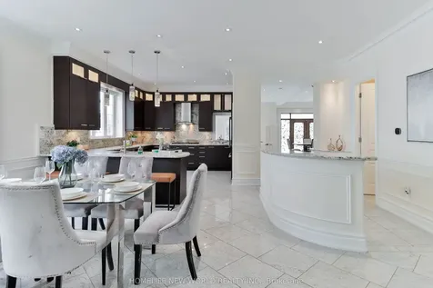 5 Oakcrest Avenue Markham ON L3R 2B7