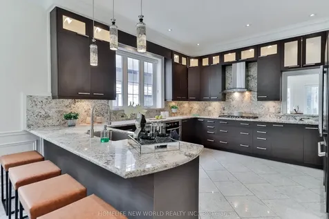 5 Oakcrest Avenue Markham ON L3R 2B7
