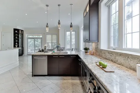 5 Oakcrest Avenue Markham ON L3R 2B7
