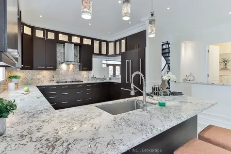5 Oakcrest Avenue Markham ON L3R 2B7
