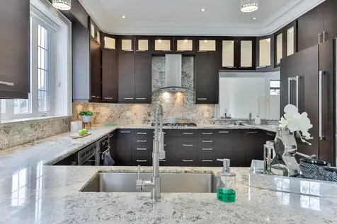 5 Oakcrest Avenue Markham ON L3R 2B7