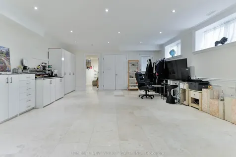 5 Oakcrest Avenue Markham ON L3R 2B7