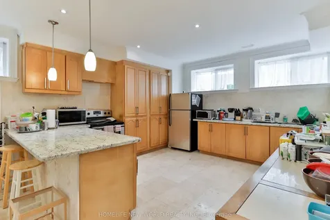 5 Oakcrest Avenue Markham ON L3R 2B7