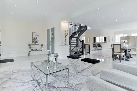 5 Oakcrest Avenue Markham ON L3R 2B7