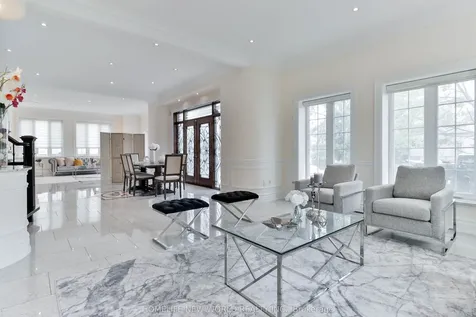 5 Oakcrest Avenue Markham ON L3R 2B7