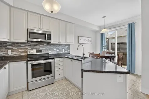 347 Luck Court Newmarket ON L3X 0J5