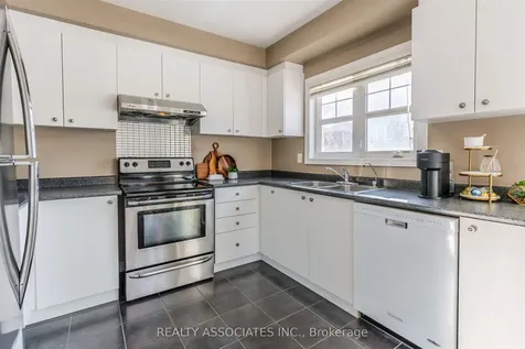 19 Bearings Avenue Whitchurch-stouffville ON L4A 0W6