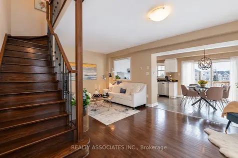 19 Bearings Avenue Whitchurch-stouffville ON L4A 0W6
