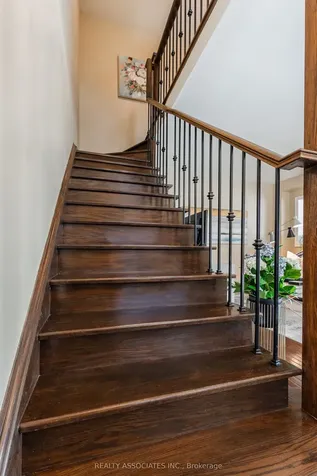 19 Bearings Avenue Whitchurch-stouffville ON L4A 0W6