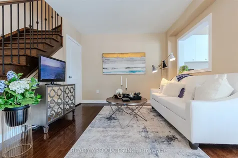 19 Bearings Avenue Whitchurch-stouffville ON L4A 0W6