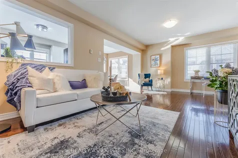 19 Bearings Avenue Whitchurch-stouffville ON L4A 0W6
