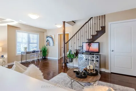 19 Bearings Avenue Whitchurch-stouffville ON L4A 0W6