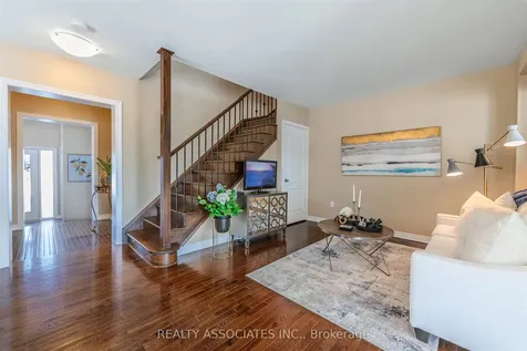19 Bearings Avenue Whitchurch-stouffville ON L4A 0W6
