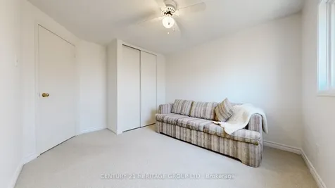 14 Dunkeld Way Markham ON L3T 4Y9
