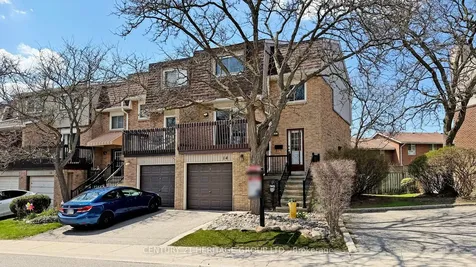 14 Dunkeld Way Markham ON L3T 4Y9
