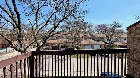 14 Dunkeld Way Markham ON L3T 4Y9