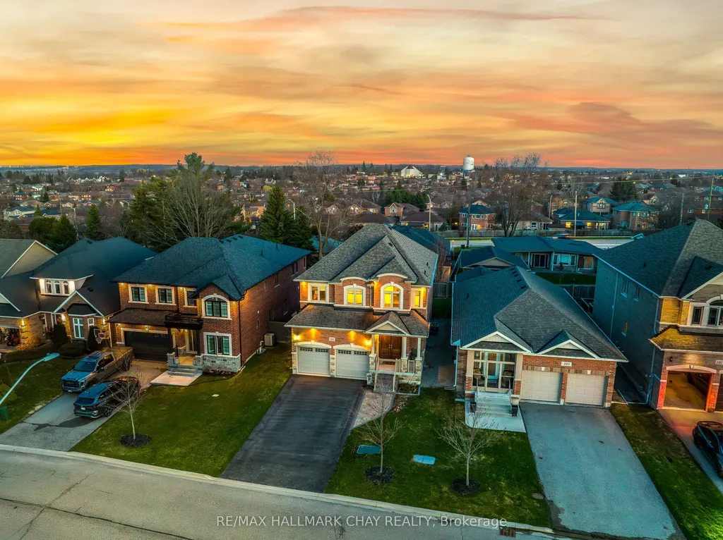 101 Gardiner Drive Bradford West Gwillimbury ON L3Z 3G2