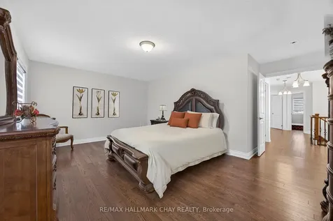 101 Gardiner Drive Bradford West Gwillimbury ON L3Z 3G2