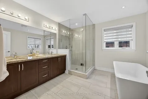101 Gardiner Drive Bradford West Gwillimbury ON L3Z 3G2
