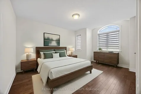 101 Gardiner Drive Bradford West Gwillimbury ON L3Z 3G2