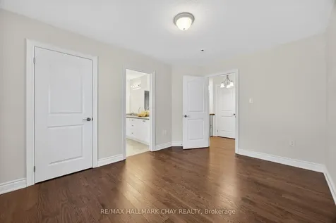 101 Gardiner Drive Bradford West Gwillimbury ON L3Z 3G2