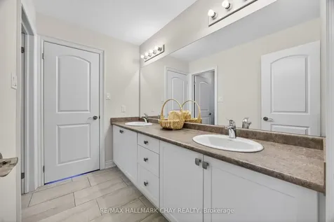 101 Gardiner Drive Bradford West Gwillimbury ON L3Z 3G2