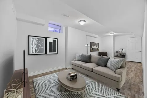101 Gardiner Drive Bradford West Gwillimbury ON L3Z 3G2