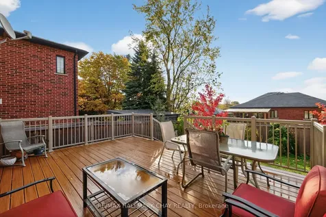 101 Gardiner Drive Bradford West Gwillimbury ON L3Z 3G2