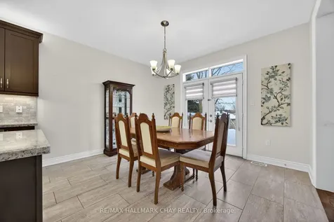 101 Gardiner Drive Bradford West Gwillimbury ON L3Z 3G2