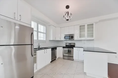 215 16th Avenue Richmond Hill ON L4C 0T8