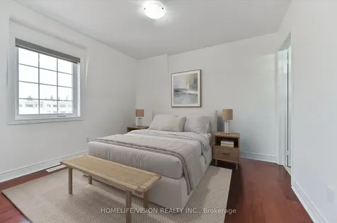 215 16th Avenue Richmond Hill ON L4C 0T8