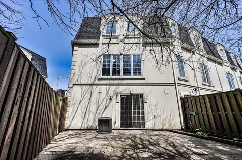 215 16th Avenue Richmond Hill ON L4C 0T8