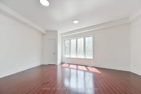 215 16th Avenue Richmond Hill ON L4C 0T8