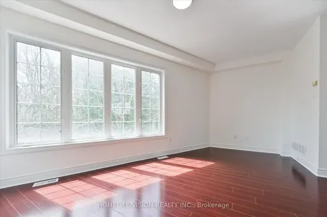 215 16th Avenue Richmond Hill ON L4C 0T8